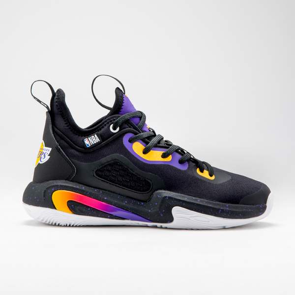 Детская баскетбольные кроссовки NBA Los Angeles Lakers - SE900 MINI ME черного цвета